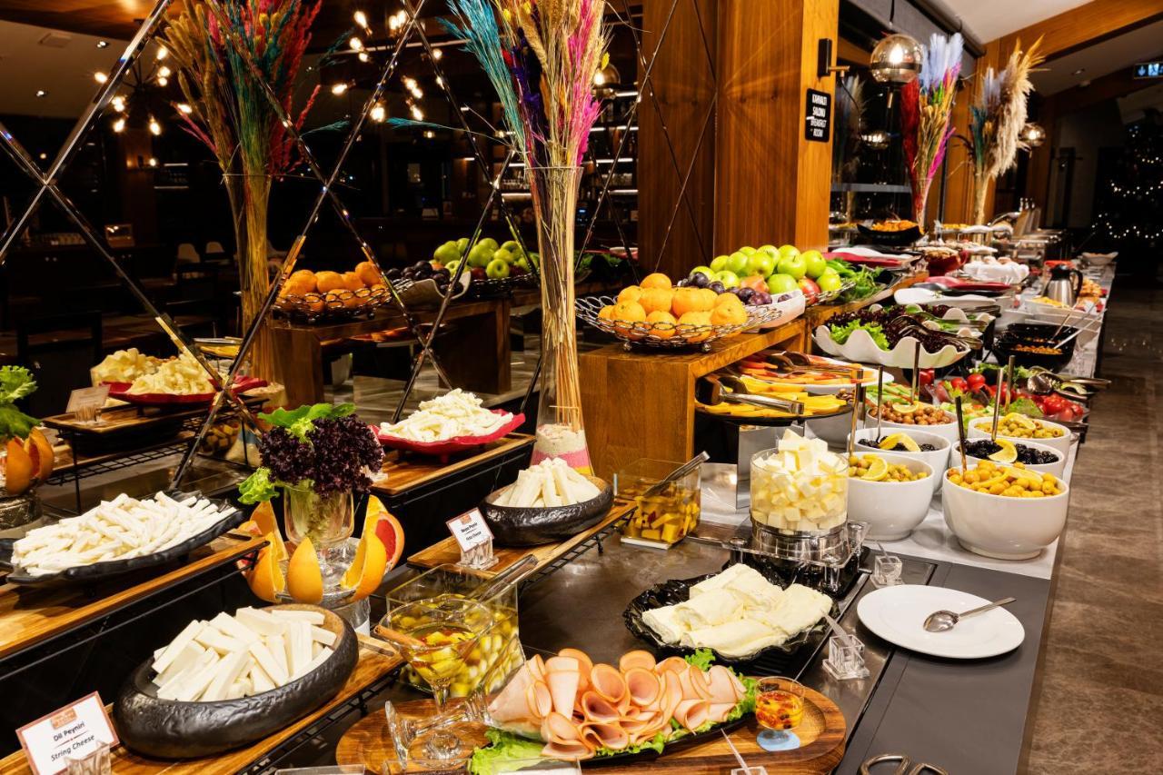 Demiray Hotel Old City Istanbul Eksteriør bilde A buffet at a hotel